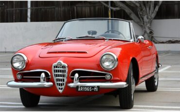 Alfa-romeo-Giulia-spider-veloce-1965-Red-Black-22