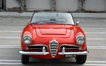 Alfa-romeo-Giulia-spider-veloce-1965-Red-Black