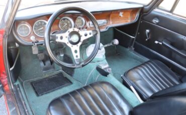 Alfa-romeo-Giulia-sprint-1967-Red-Black-5