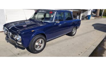 Alfa-romeo-Giulia-super-1967-Navy-Blue-Tan-11