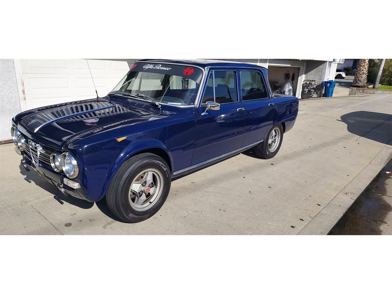 Alfa-romeo-Giulia-super-1967-Navy-Blue-Tan-11