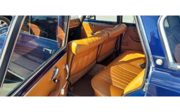 Alfa-romeo-Giulia-super-1967-Navy-Blue-Tan-23