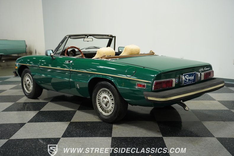 Alfa-romeo-Spider-1978-British-Green-Tan-14