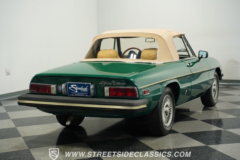Alfa-romeo-Spider-1978-British-Green-Tan-16
