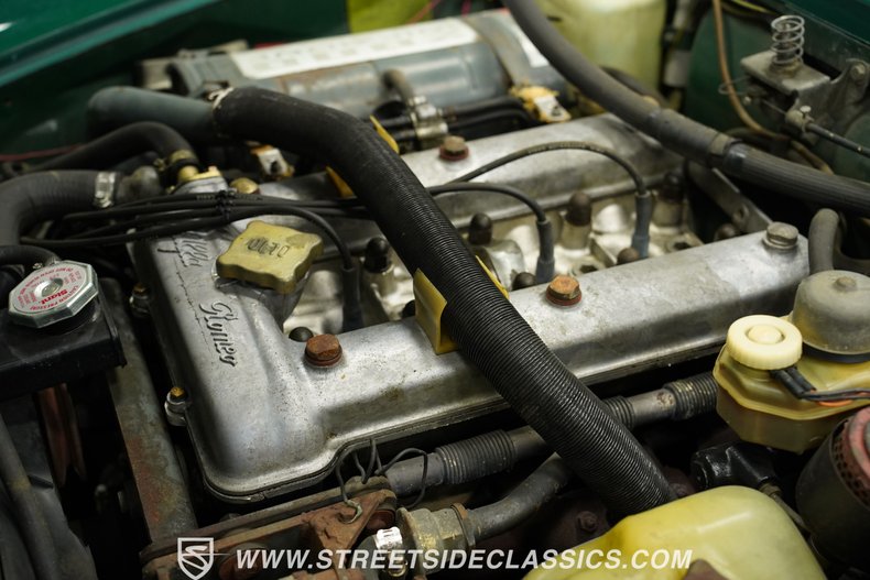 Alfa-romeo-Spider-1978-British-Green-Tan-37
