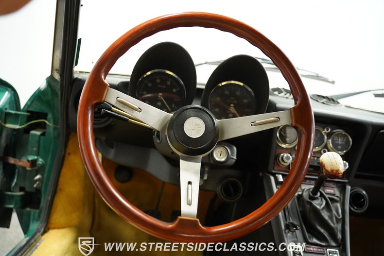 Alfa-romeo-Spider-1978-British-Green-Tan-42