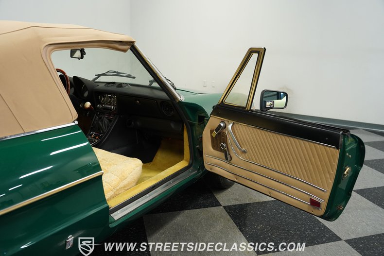 Alfa-romeo-Spider-1978-British-Green-Tan-7