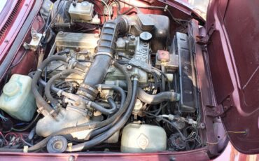 Alfa-romeo-Spider-1989-Burgundy-black-and-tan-16