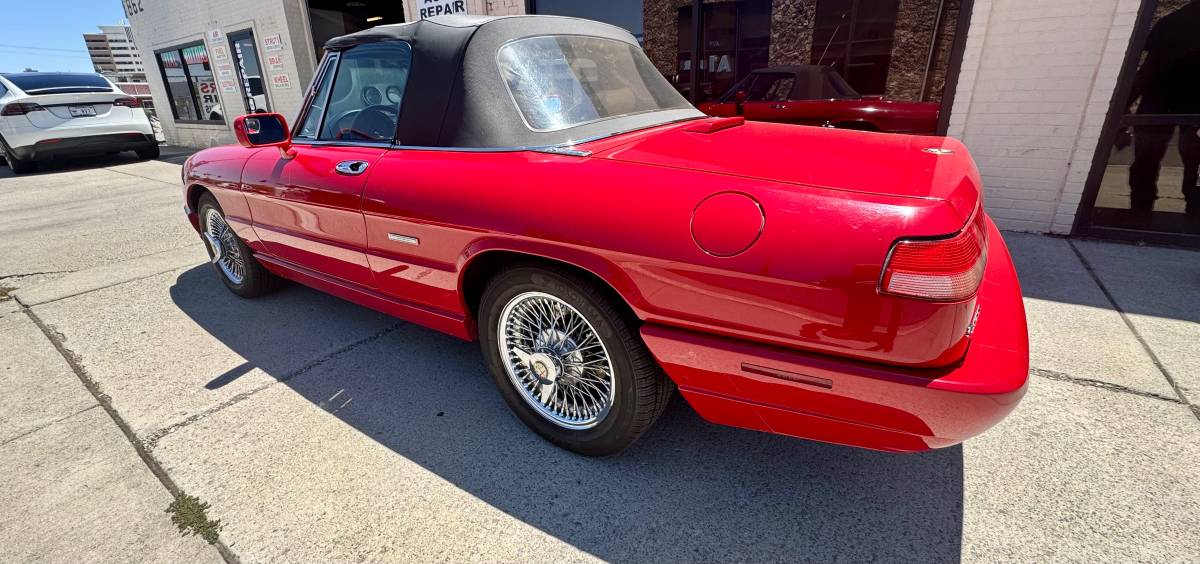 Alfa-romeo-dpider-1991-red-12