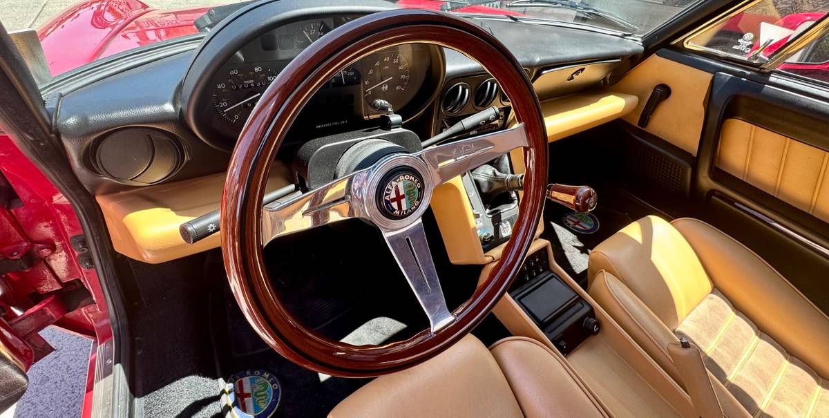 Alfa-romeo-dpider-1991-red-16