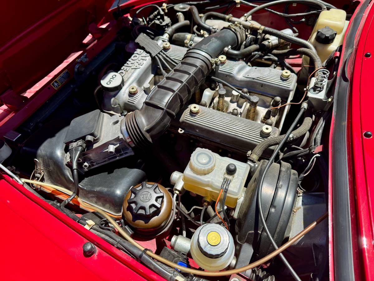 Alfa-romeo-dpider-1991-red-17