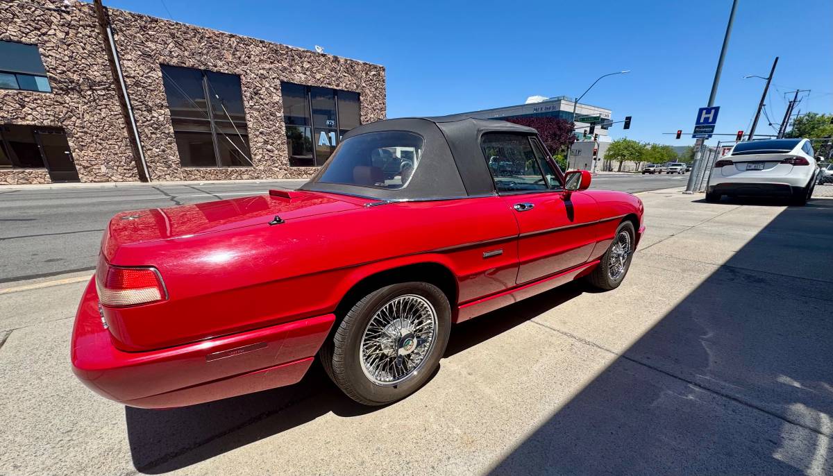 Alfa-romeo-dpider-1991-red-9