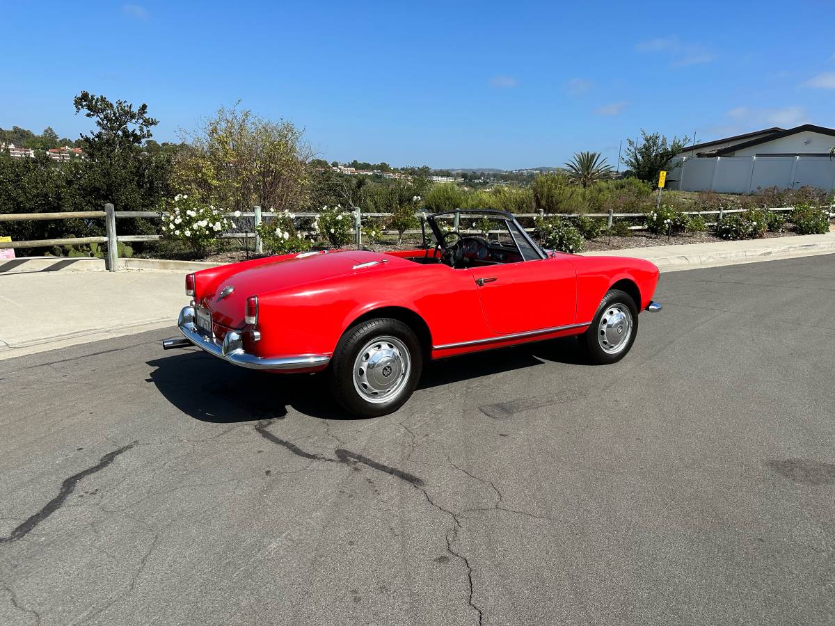 Alfa-romeo-giulietta-1961-red-3