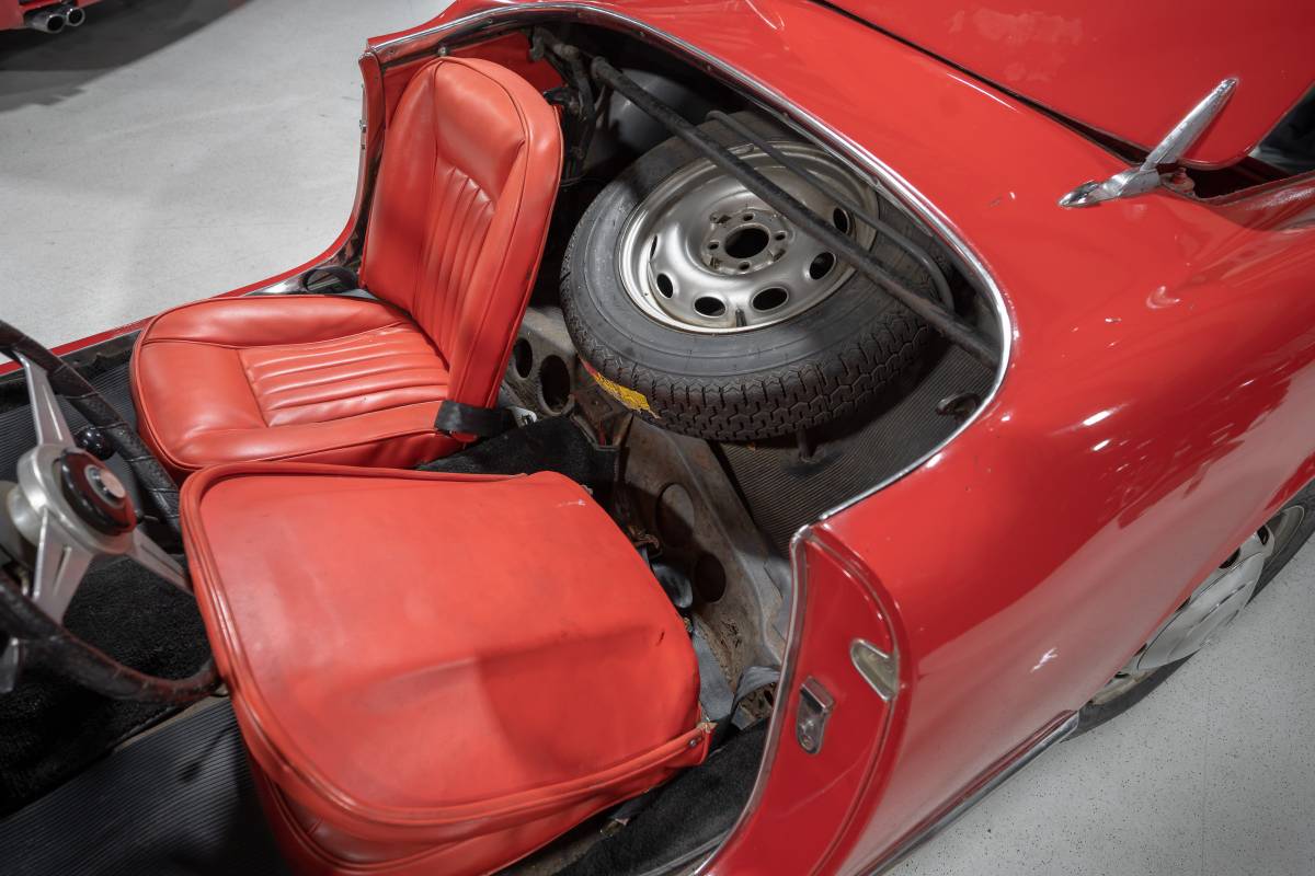 Alfa-romeo-giulietta-spider-1961-red-1