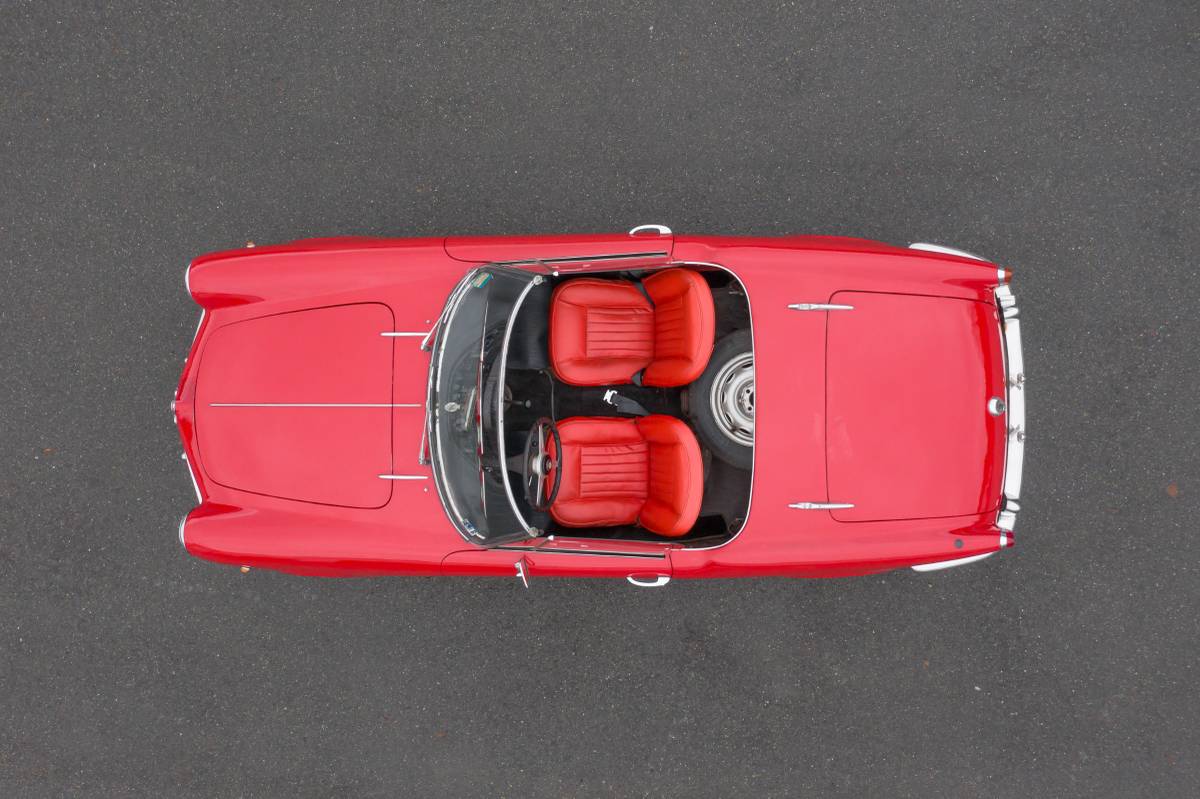 Alfa-romeo-giulietta-spider-1961-red-7