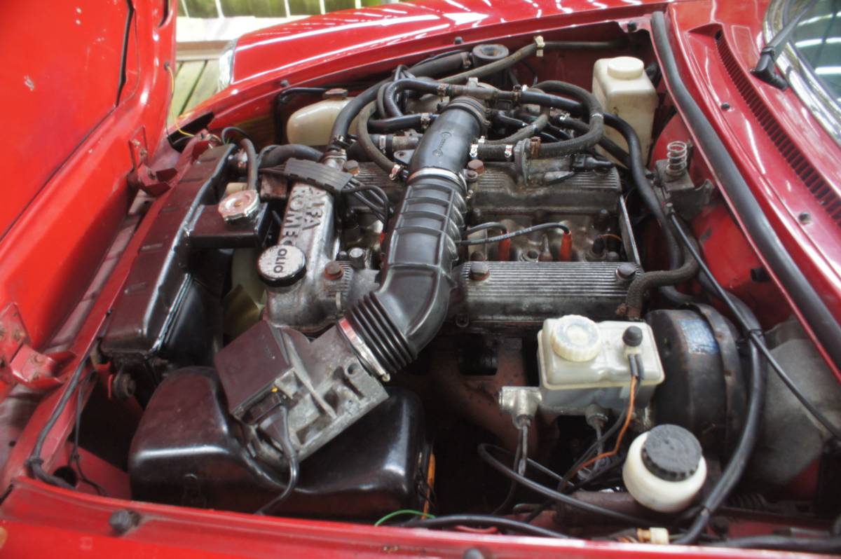 Alfa-romeo-graduate-1986-red-12