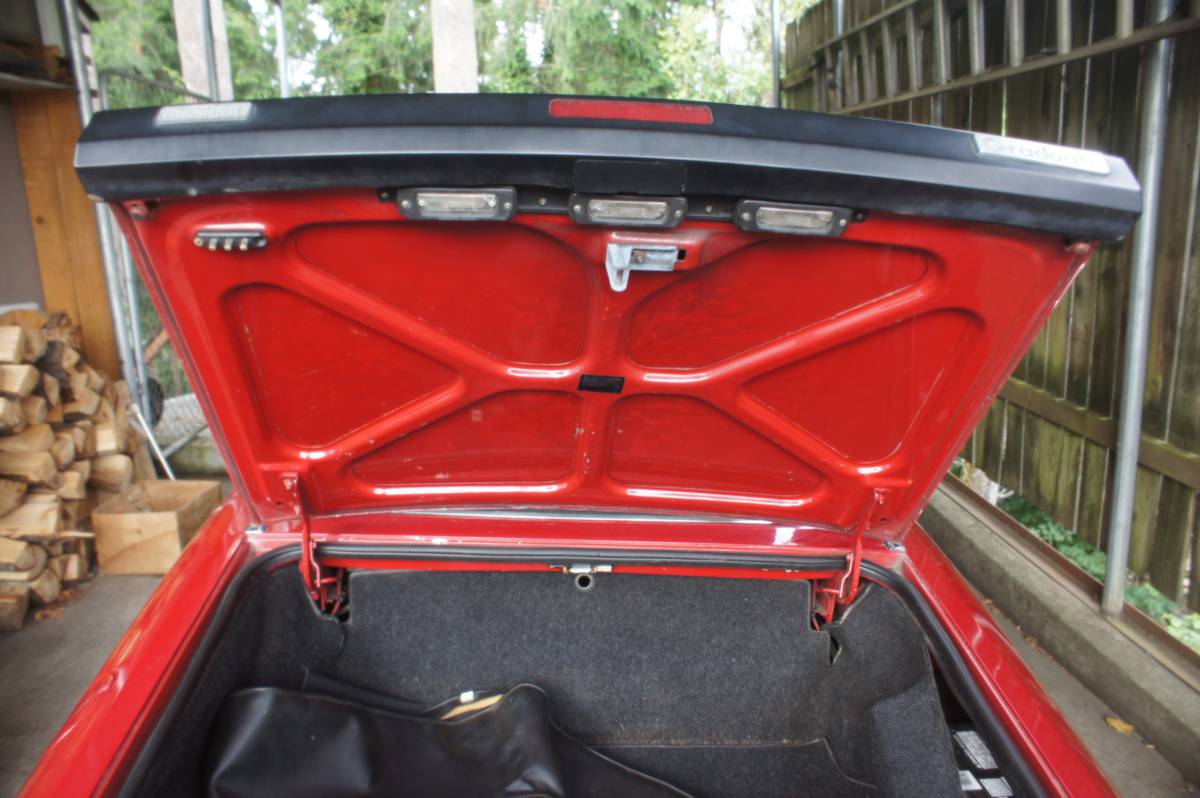 Alfa-romeo-graduate-1986-red-16