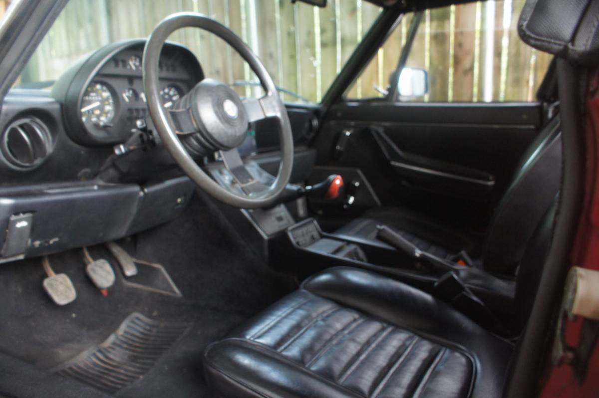 Alfa-romeo-graduate-1986-red-9