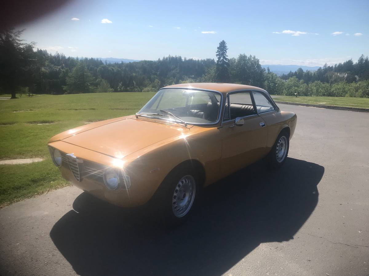 Alfa-romeo-gtv-1967-2