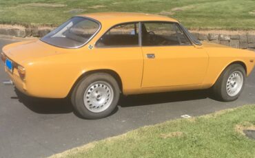 Alfa-romeo-gtv-1967-3