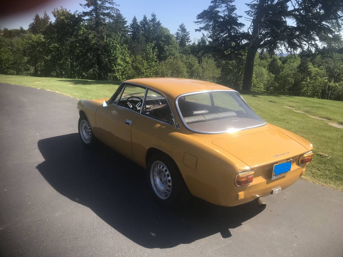 Alfa-romeo-gtv-1967-4