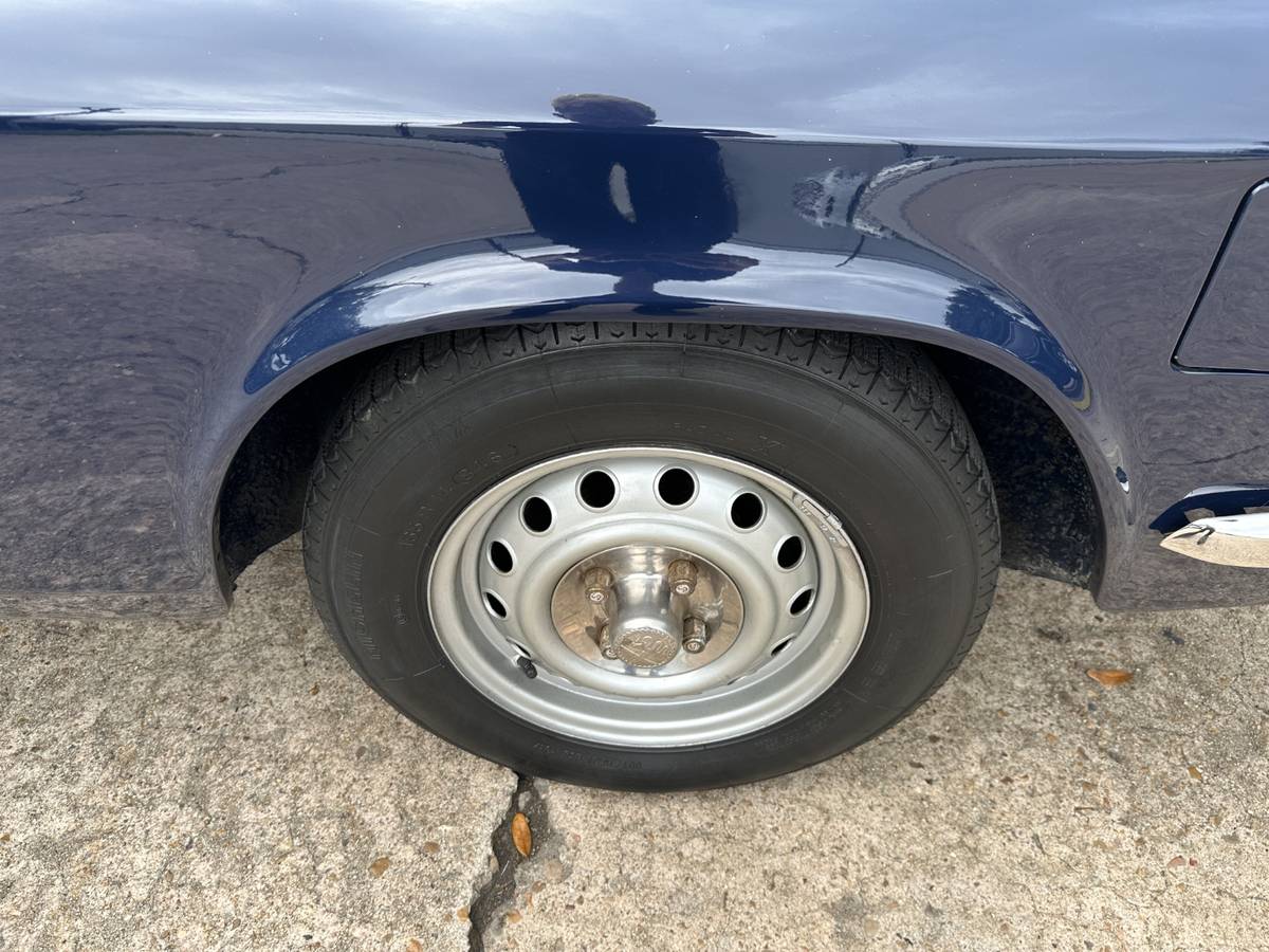 Alfa-romeo-junior-1300-1971-blue-13