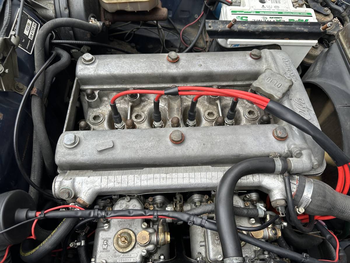 Alfa-romeo-junior-1300-1971-blue-16