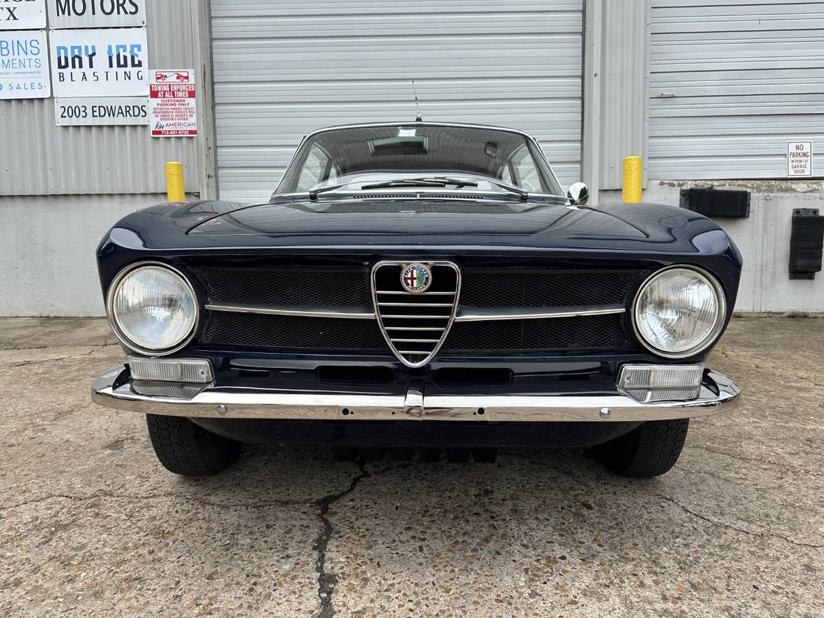Alfa-romeo-junior-1300-1971-blue-2