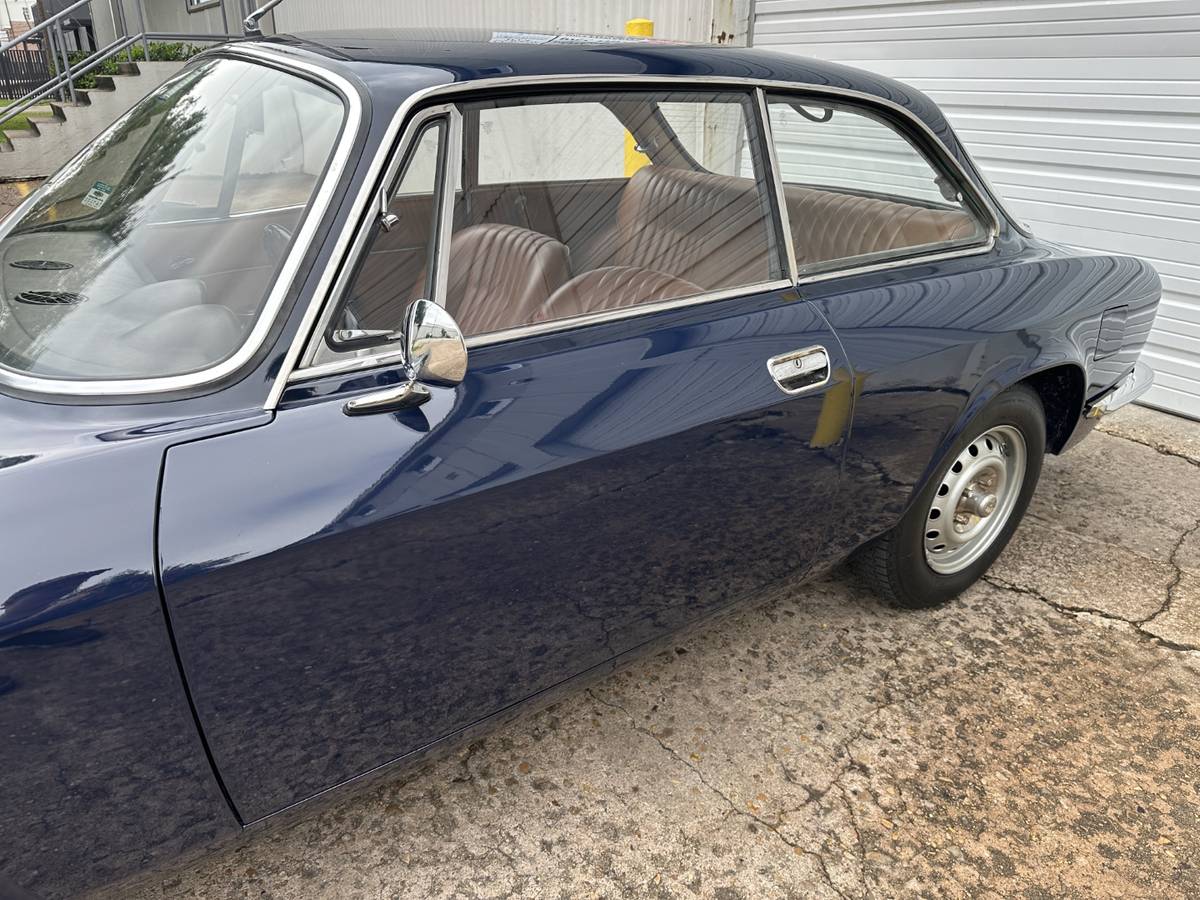 Alfa-romeo-junior-1300-1971-blue-5