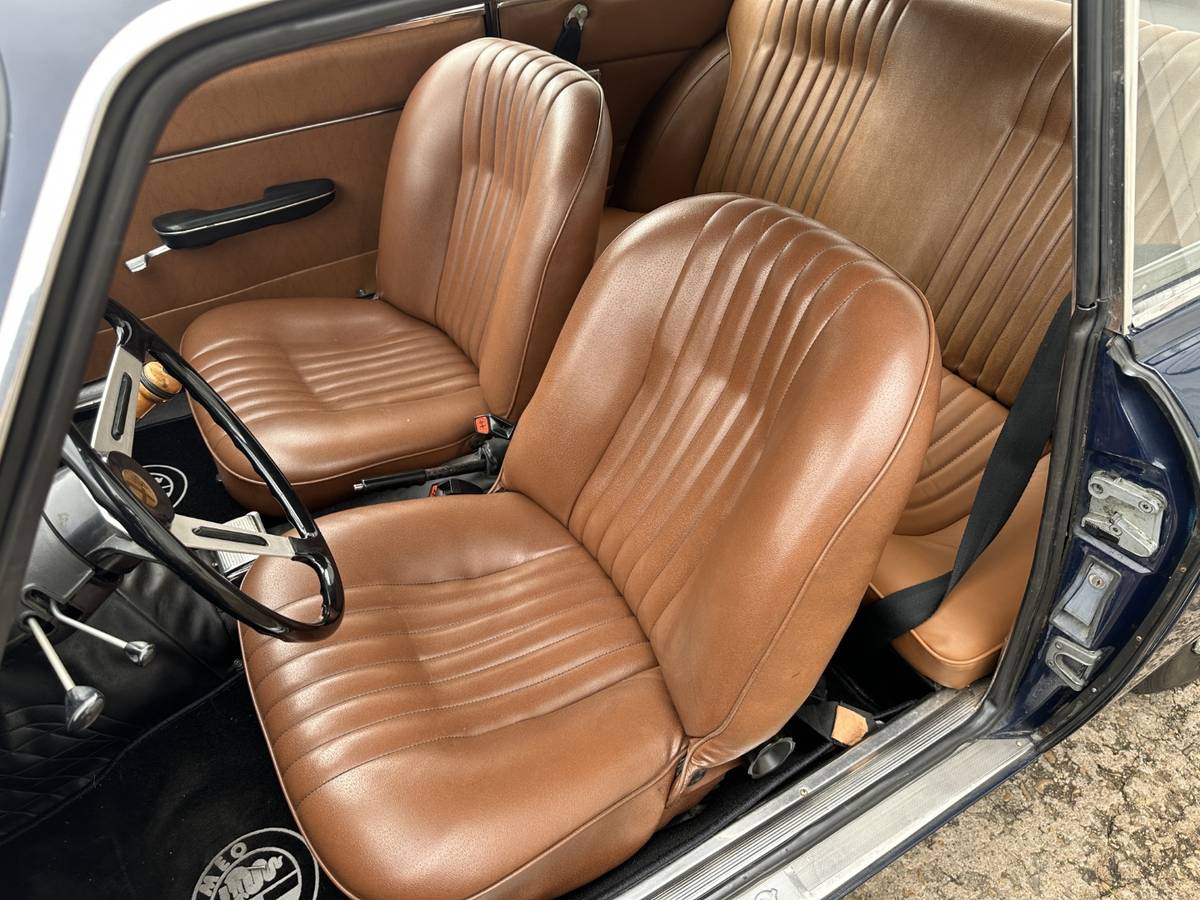 Alfa-romeo-junior-1300-1971-blue-7