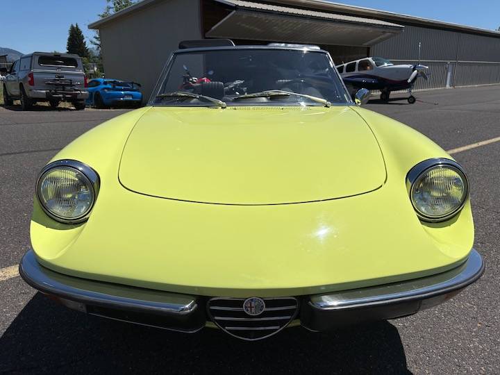 Alfa-romeo-spider-1971-yellow-4