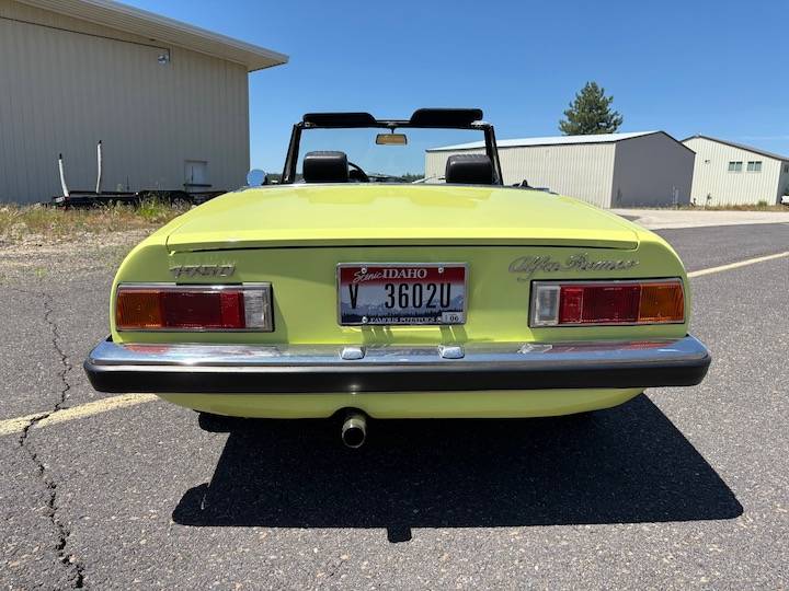 Alfa-romeo-spider-1971-yellow-6