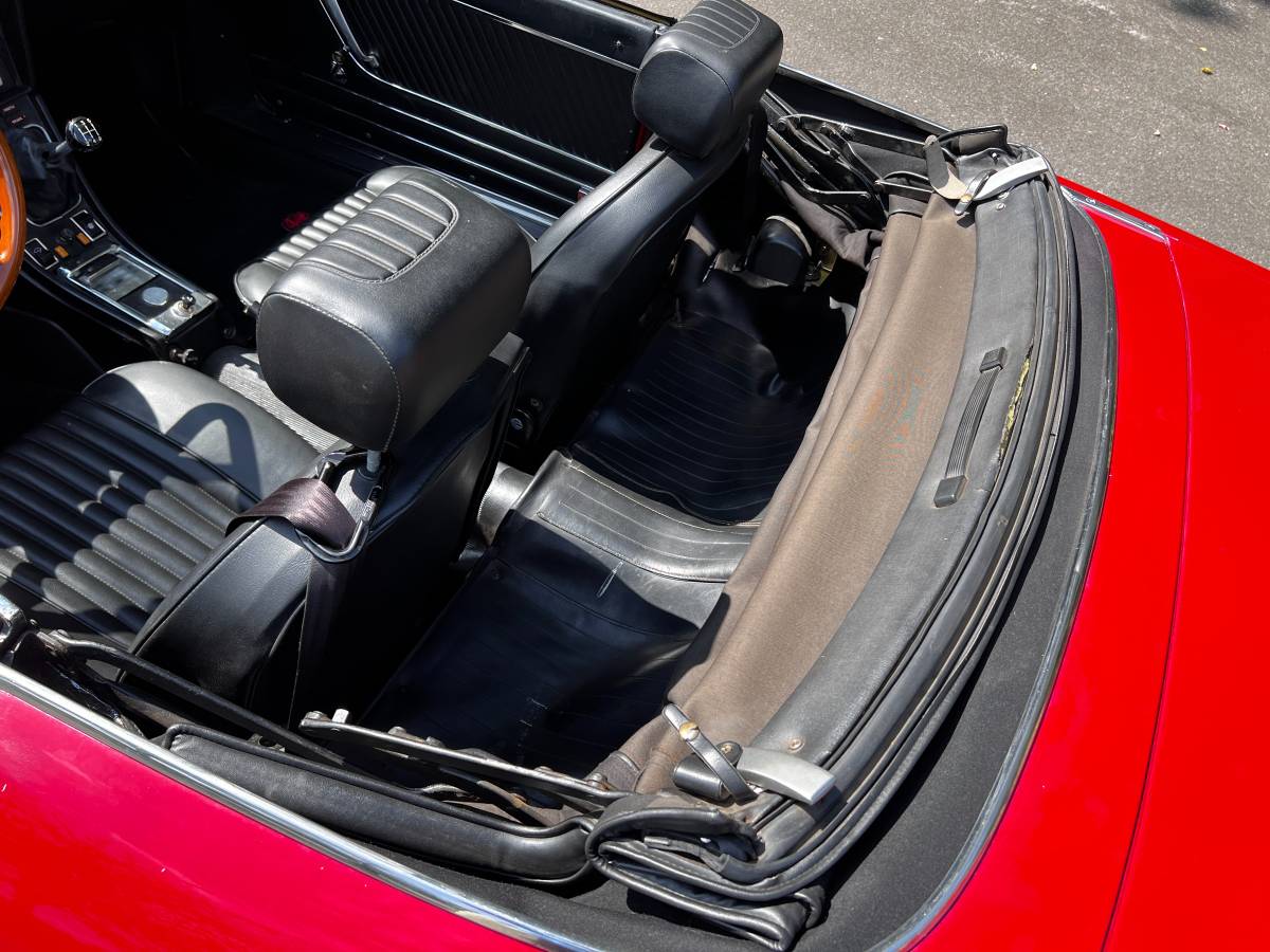 Alfa-romeo-spider-1972-red-13