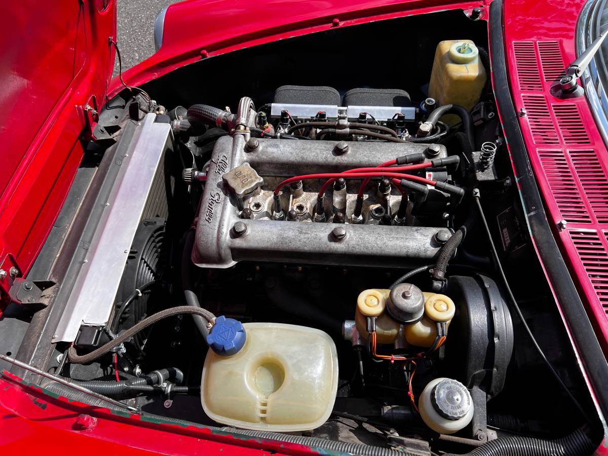 Alfa-romeo-spider-1972-red-14