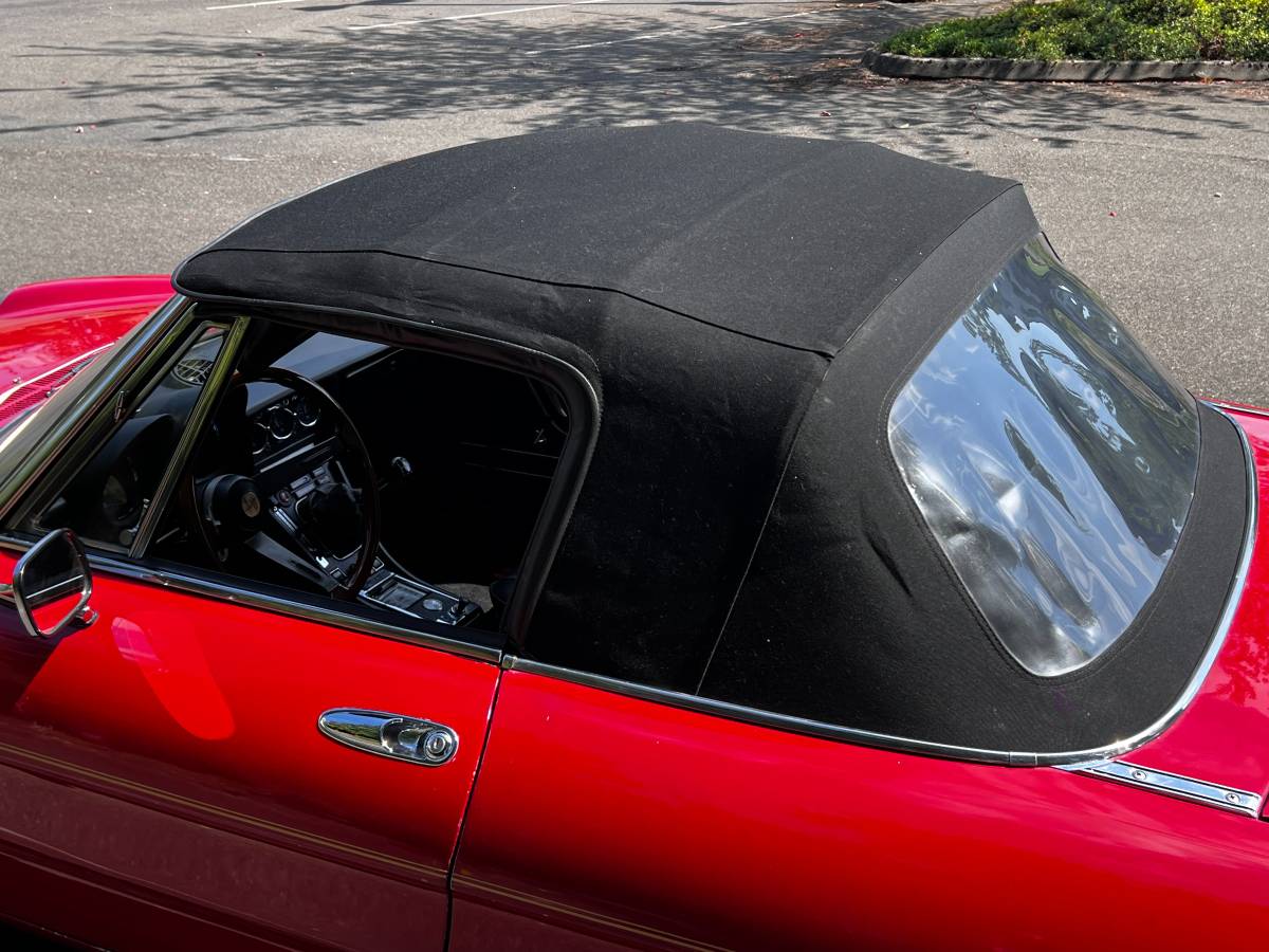 Alfa-romeo-spider-1972-red-20