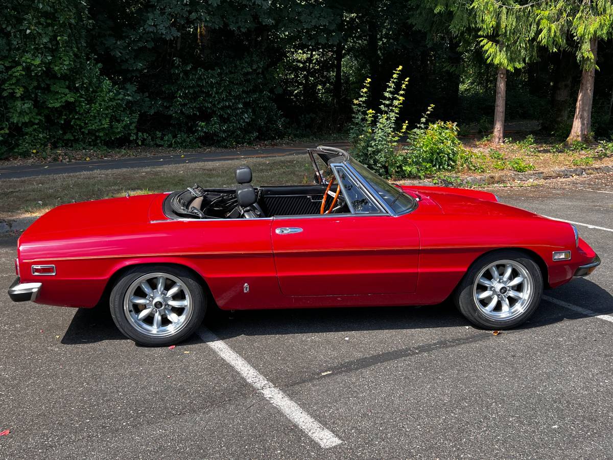 Alfa-romeo-spider-1972-red-6