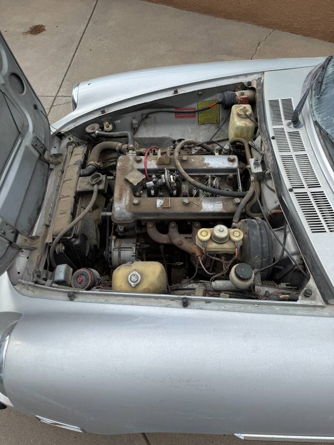 Alfa-romeo-spider-1978-silver-3