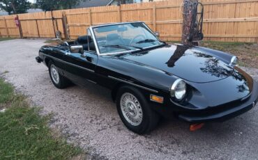 Alfa-romeo-spider-1981-black-3