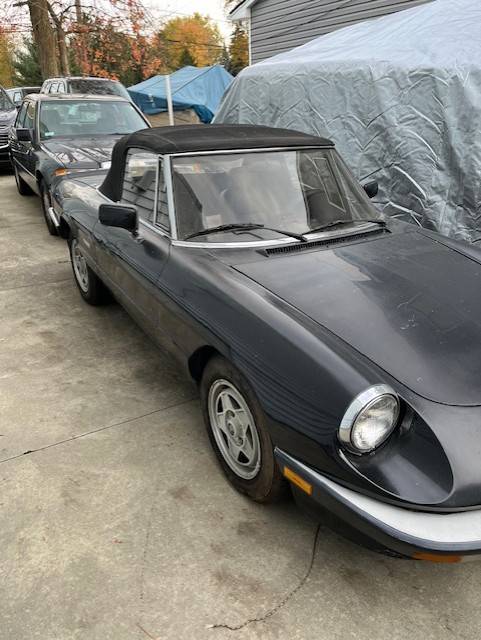 Alfa-romeo-spider-1986-black-3