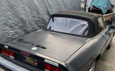 Alfa-romeo-spider-1986-black-8