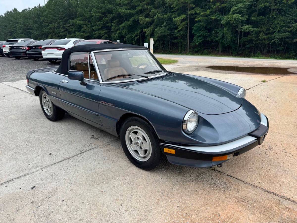 Alfa-romeo-spider-1986-blue-1