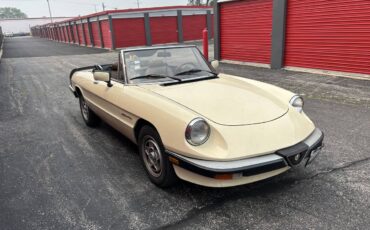 Alfa-romeo-spider-1986-yellow-8