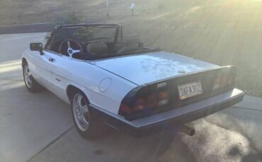 Alfa-romeo-spider-1990-white-1