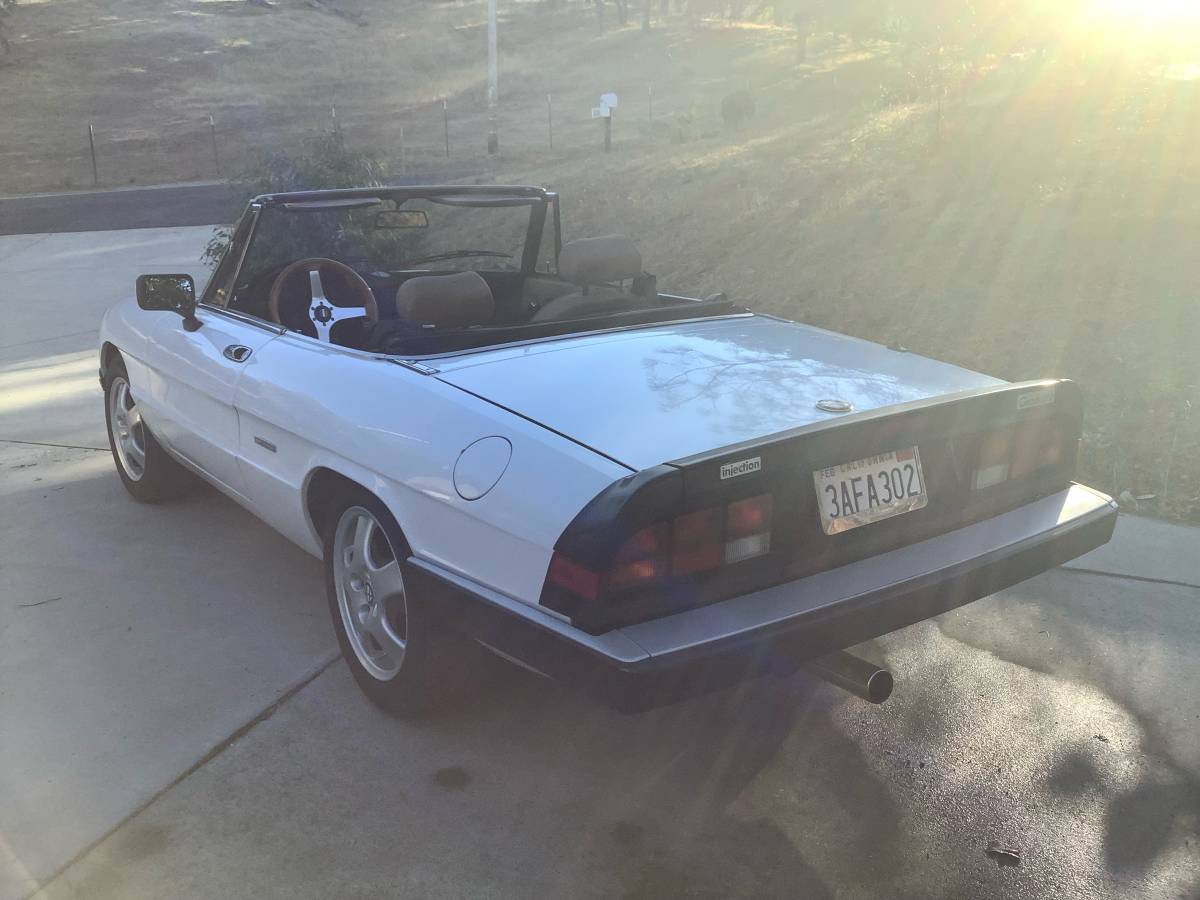 Alfa-romeo-spider-1990-white-1