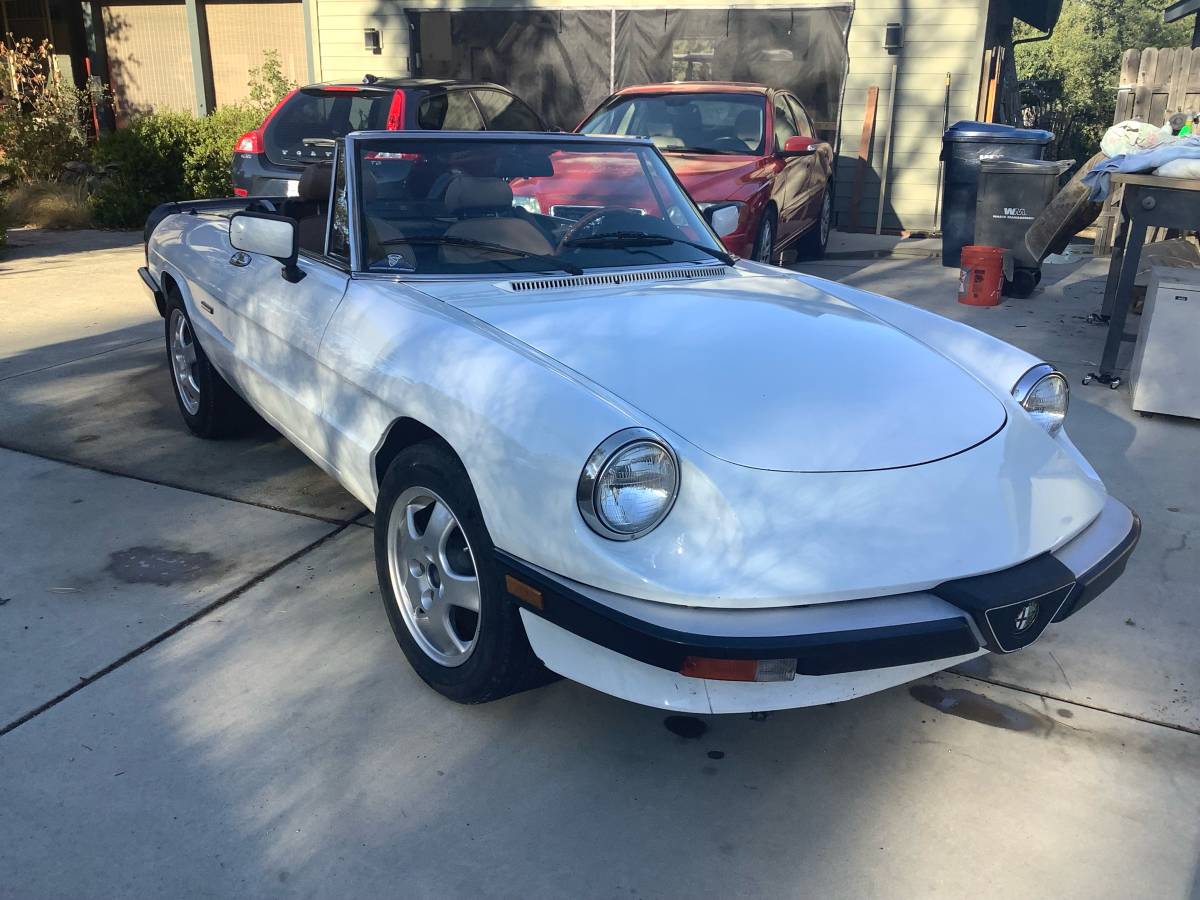 Alfa-romeo-spider-1990-white-3