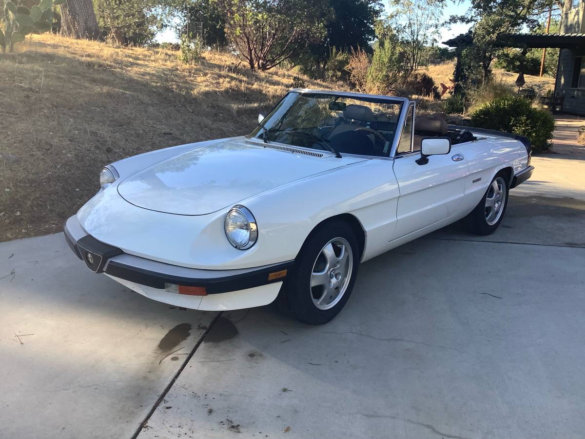 Alfa-romeo-spider-1990-white-5