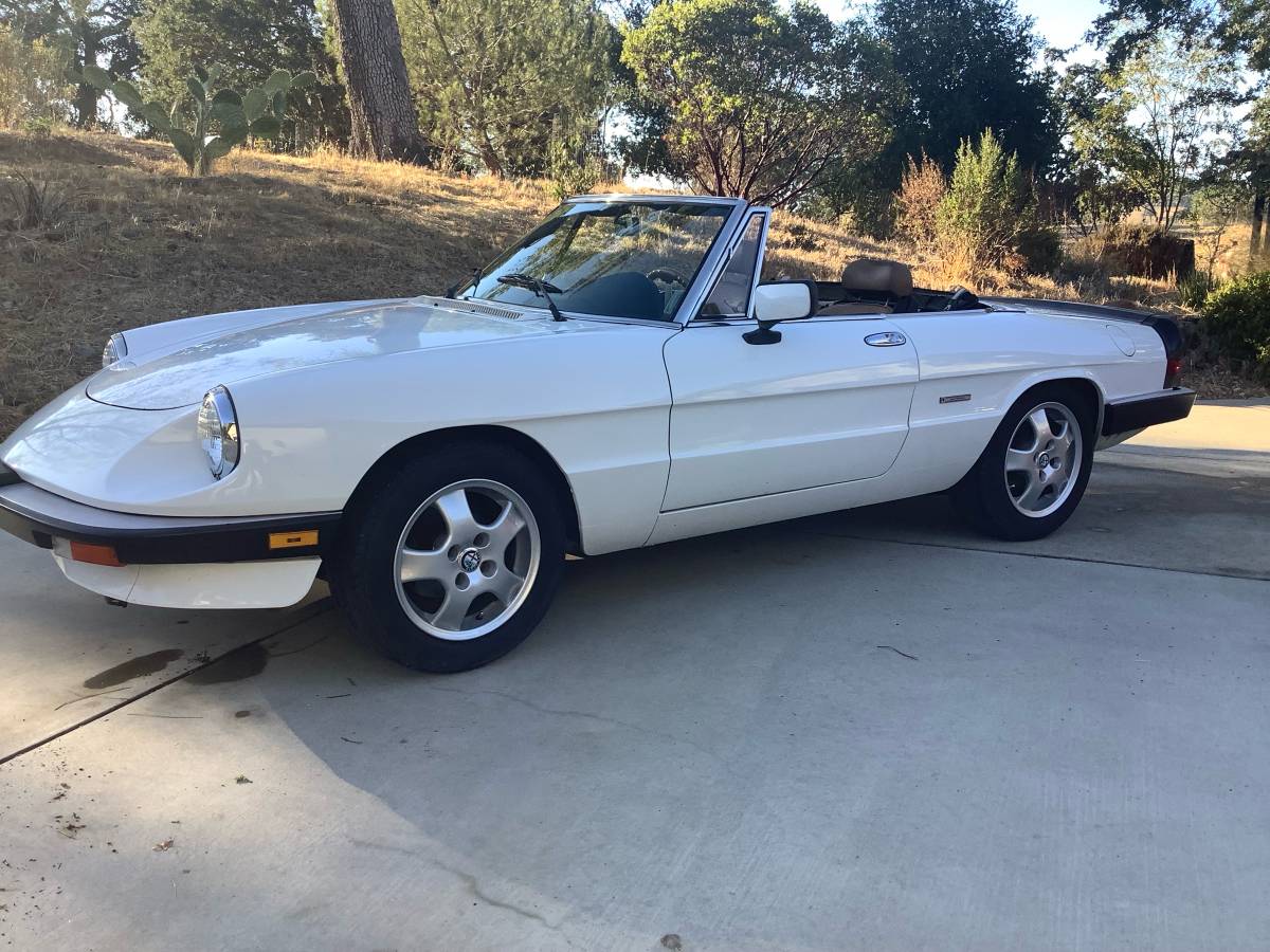 Alfa-romeo-spider-1990-white-6