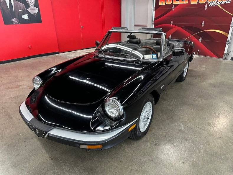 Alfa-romeo-spider-graduate-1987-black-1