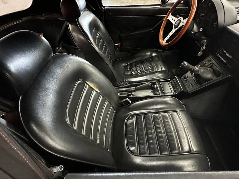Alfa-romeo-spider-graduate-1987-black-12