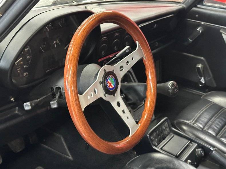 Alfa-romeo-spider-graduate-1987-black-13